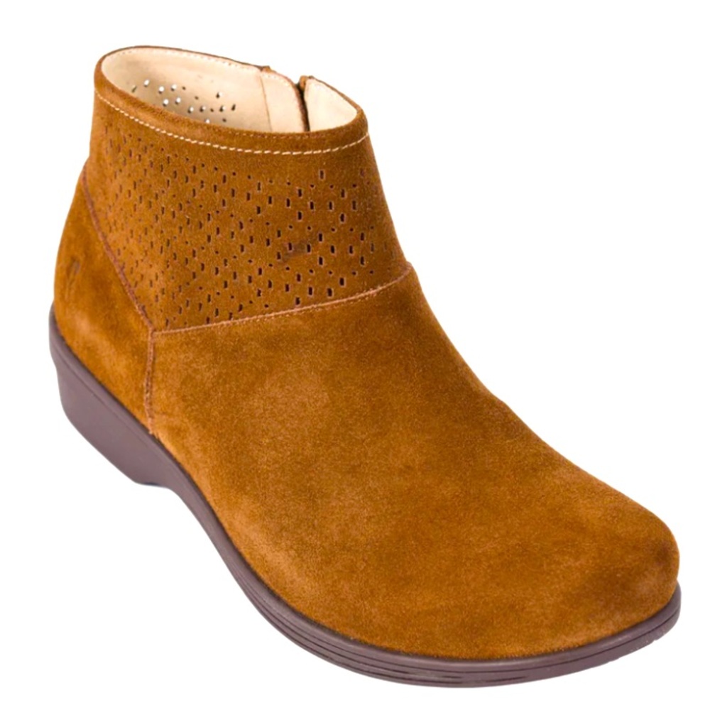 REVITALIGN Brown Ankle Boots size 9